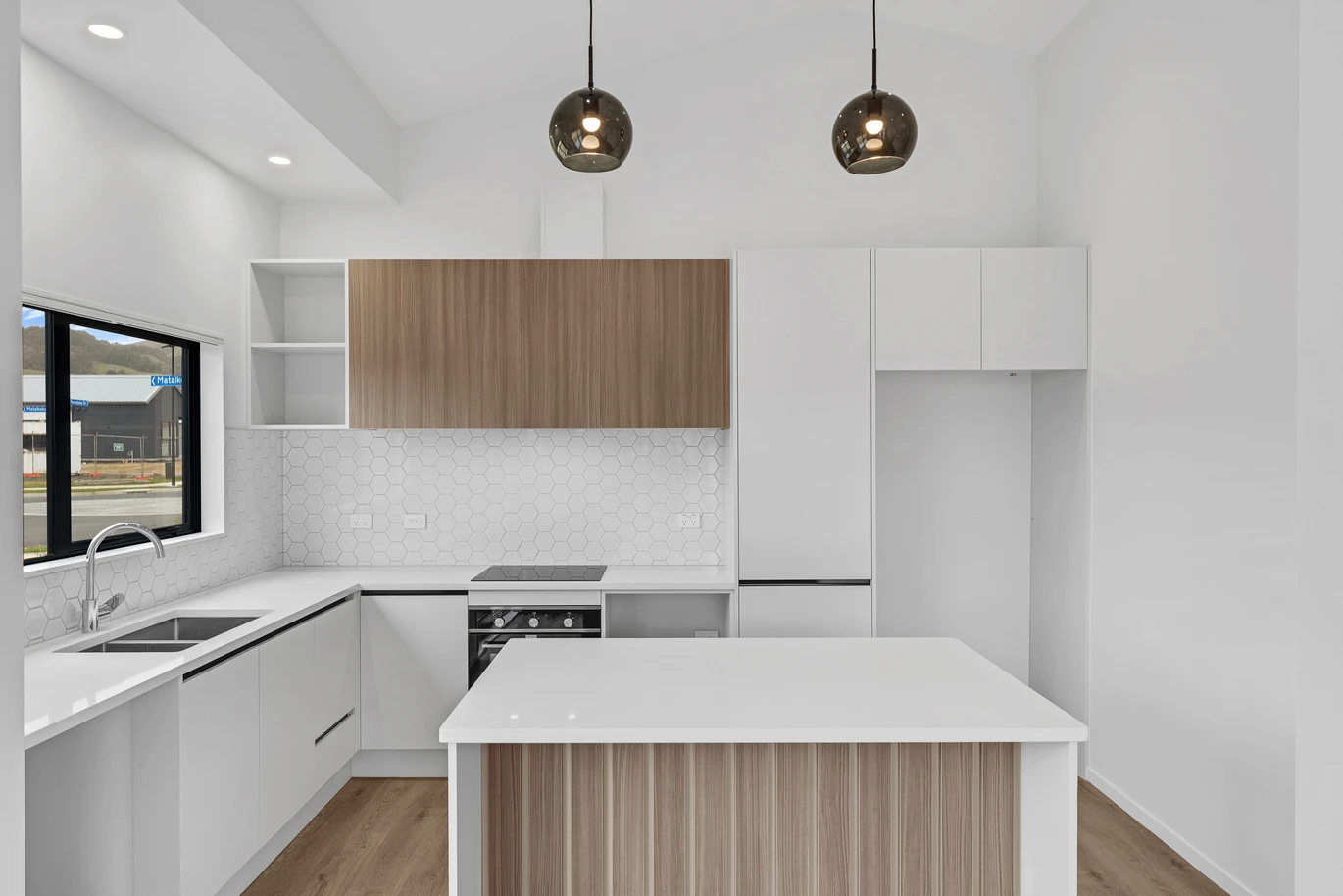 Brandnew 3 beds 2 baths house on 596m2 section, with beaches, walking tracks, and boat ramps just minutes away, 104 Mataikokako Loop, Kawakawa Bay, Auckland