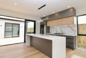 For rent. 4 bedrooms 2 bathrooms house, 6 Kobe Street, Karaka, Auckland, Available from Tue 14th Oct