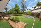 Family circumstances need Must sell, 4 beds house on 837m2 land, zone for Botany Downs School, 25 Lexington Drive, Botany Downs, Auckland