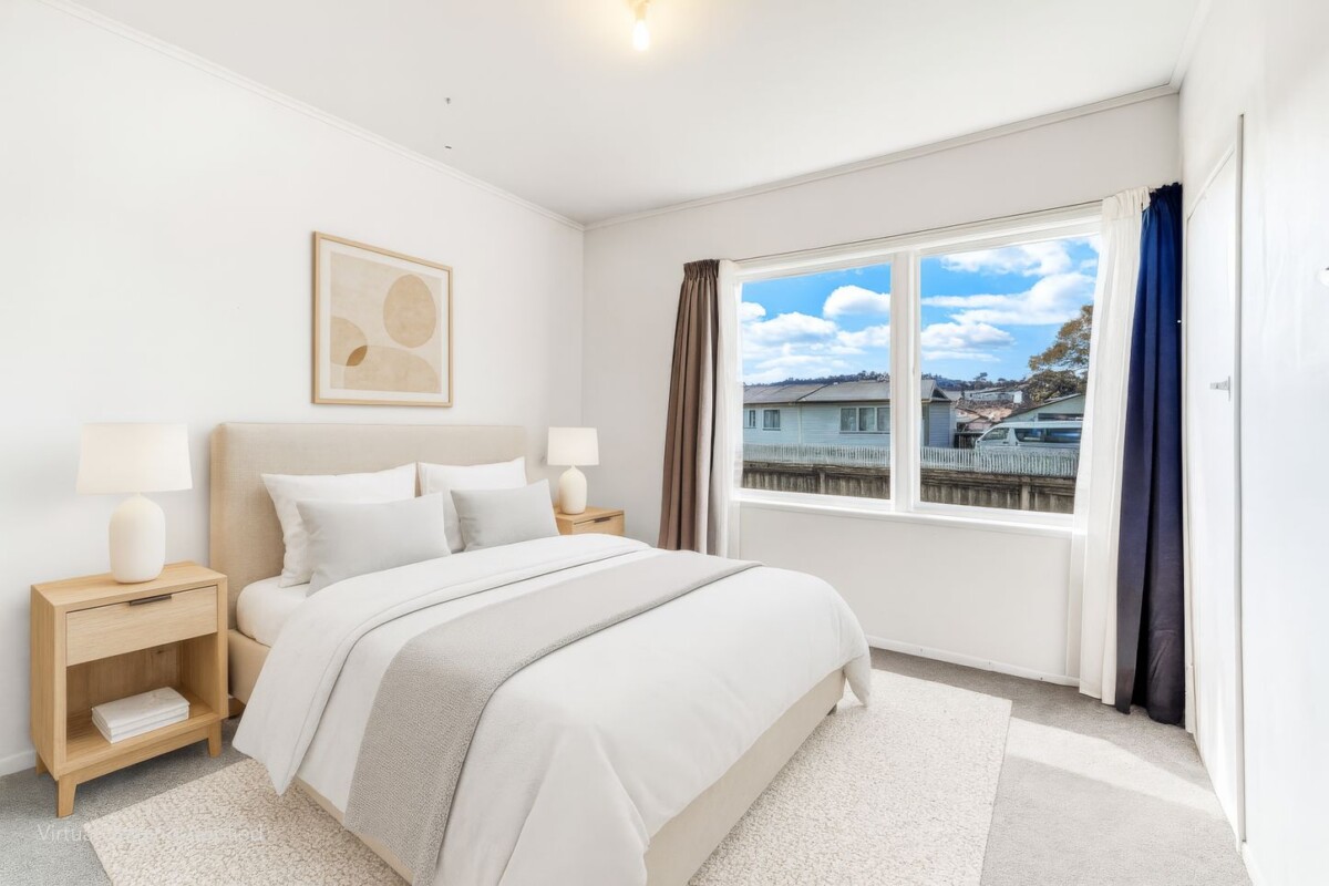 Asking below CV, standalone 3-bedrooms house on a half share of 819m² (flat land), 1/49 President Ave, Papakura, Auckland