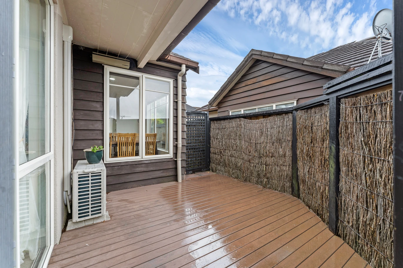 Botany Downs Secondary College zone, Freehold 3 bedrooms home, 18 Fairfield Lane East Tamaki Heights, Auckland