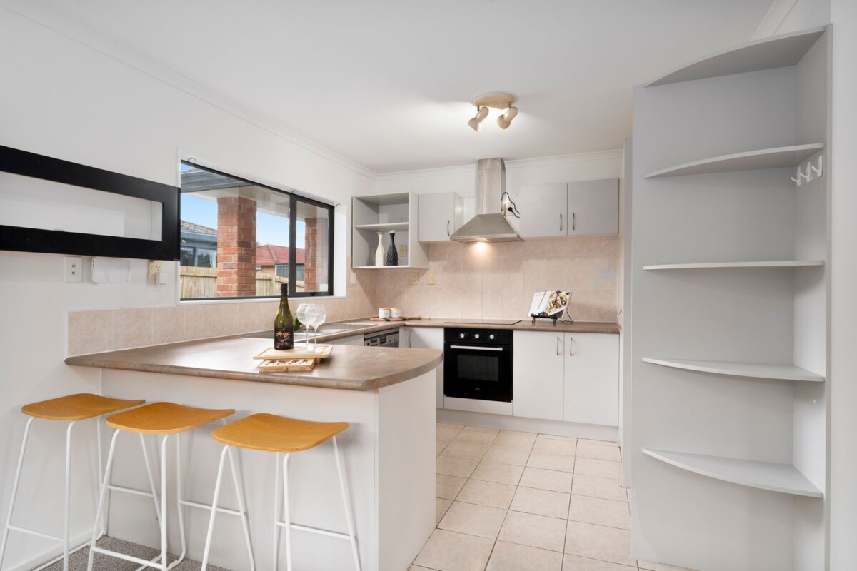 Fresh, Fabulous & Family-Ready in Summerland Zone, 13B Parkcrest Drive, Henderson, Auckland
