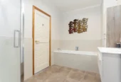 Newly Refurbished waterfront Living, Enquiries over $375,000, 32/139 Quay Street, City Centre, Auckland