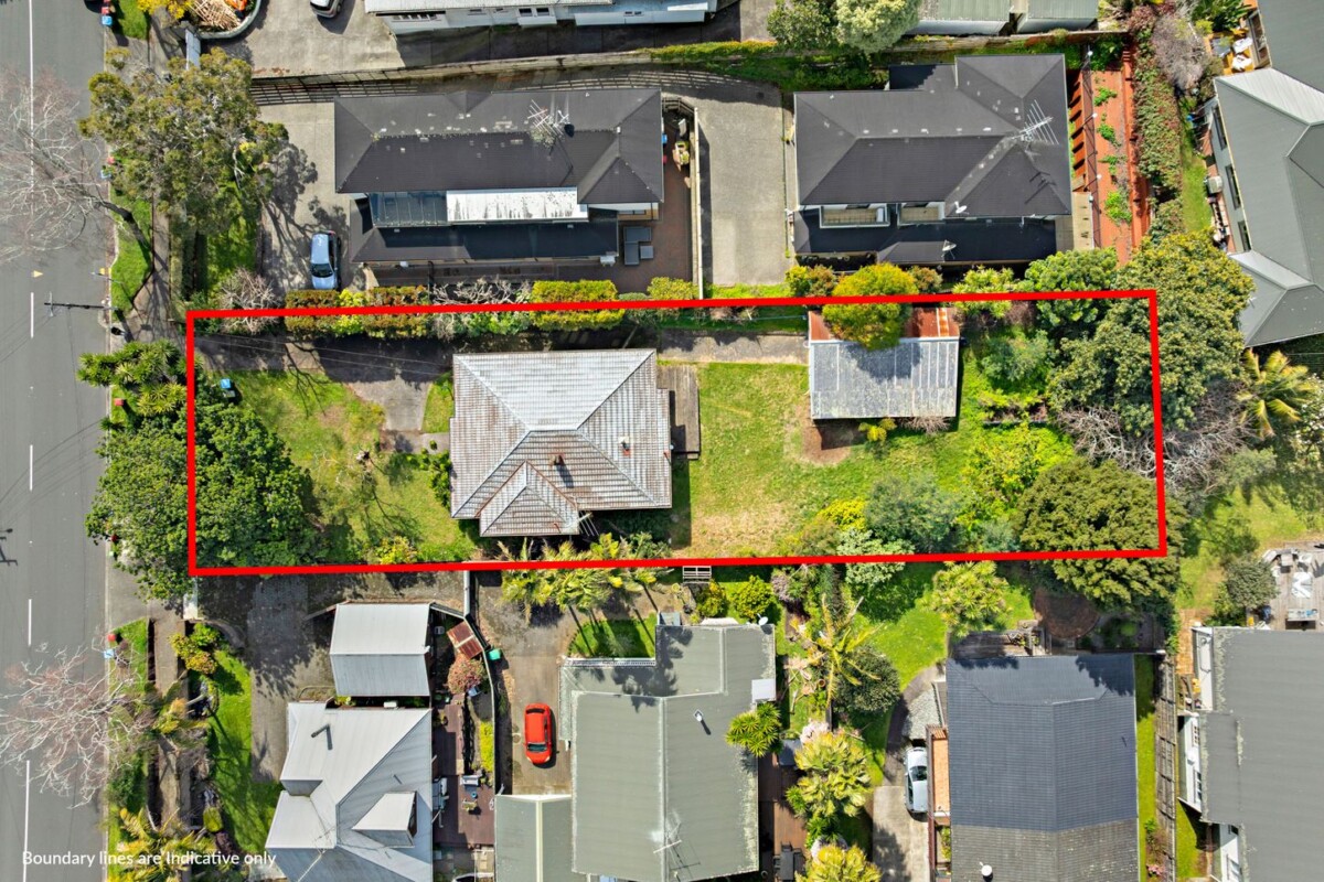 Must sell, DGZ school zone, 3 bedrooms house on 1053m2 land, Minutes from Newmarket, Mt Eden, Dominion Road, and motorways, 150 The Drive, Epsom, Auckland