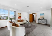 RENOVATED, 3 bedrooms house on 553m2 section, in the Heart of Manurewa, 14 Oxford Road, Manurewa, Auckland