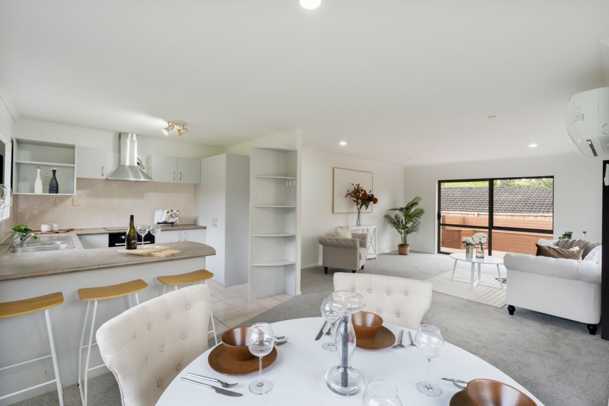 Fresh, Fabulous & Family-Ready in Summerland Zone, 13B Parkcrest Drive, Henderson, Auckland