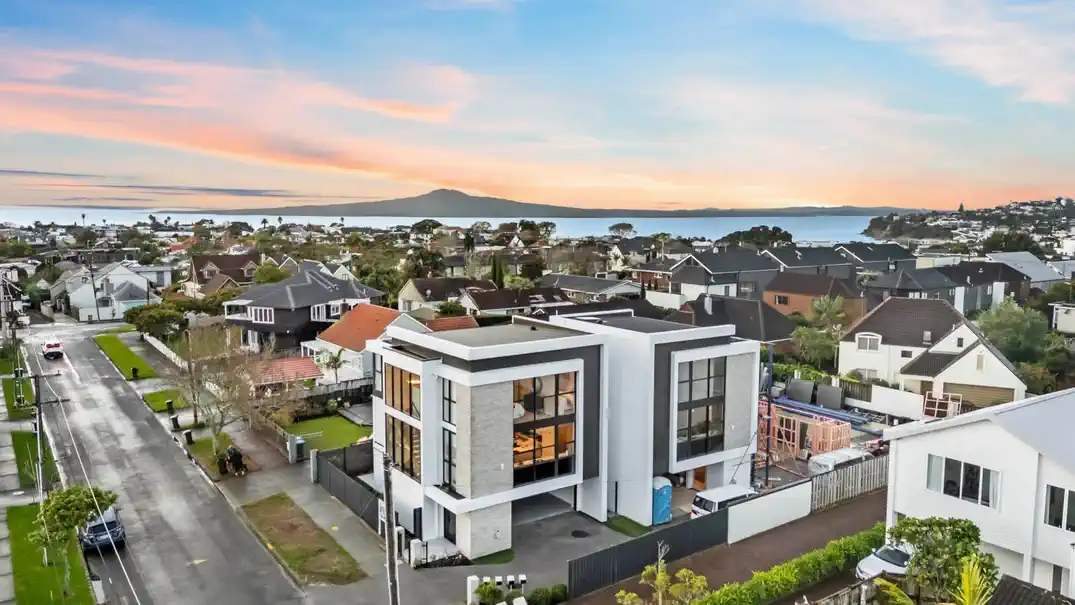 Brandnew 4 bedrooms modern coastal luxury by the Beach, 8B Sayegh Street, St Heliers, Auckland