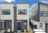 WALK TO LOCAL SCHOOL, minutes to shopping centre, 31 Kiato Lane, Flat Bush, Auckland
