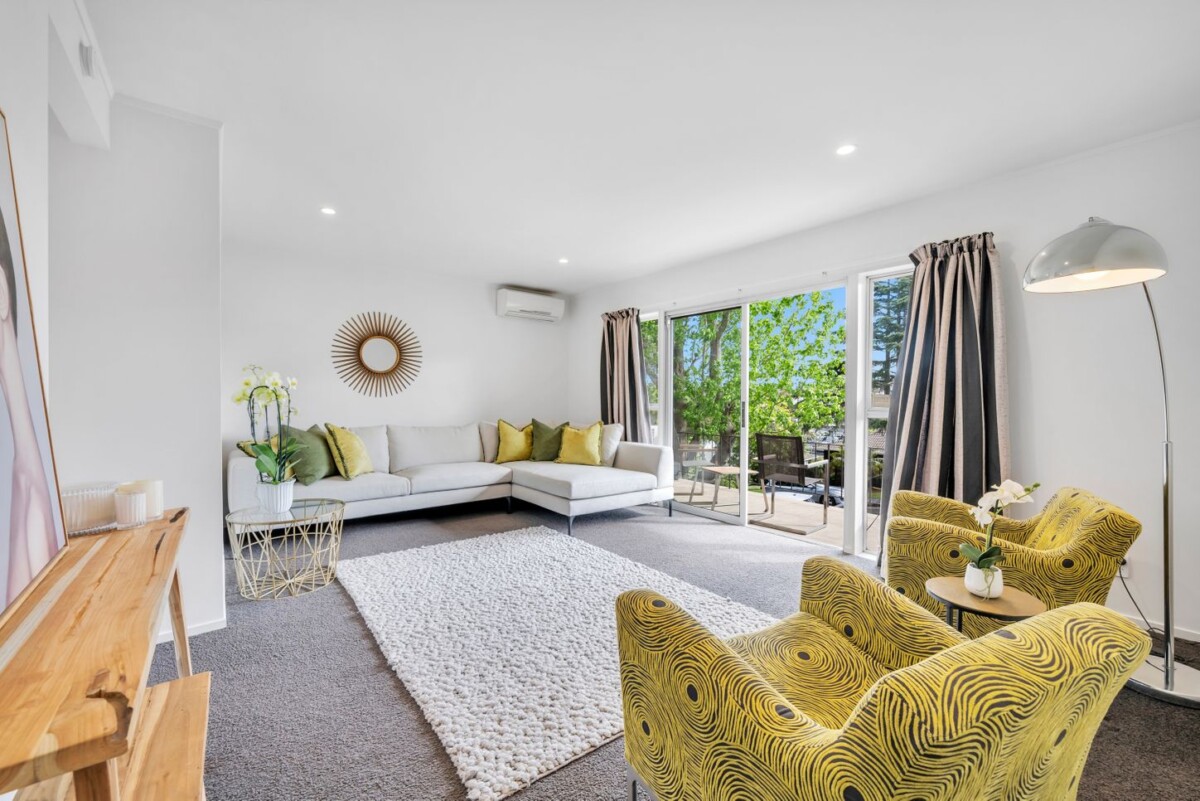 Refreshed, Supersized 2 bedroom home, 65 Stanaway Street, Hillcrest, Auckland