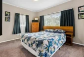 For rent, Cats OK, 4 beds 2 baths house, available 22nd October, 676 Pakuranga Road, Howick, Auckland