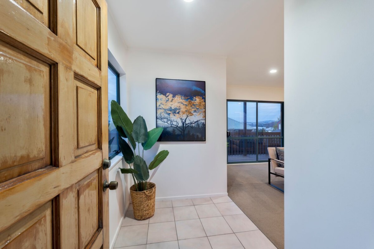 Panoramic Views, just a short drive to shops at Glendene, Henderson including WestCity Mall, 30 Farquhar Road, Glendene, Auckland