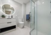 Stylish 4 bedrooms Family Home in Prime Location, Top School Zone, 4/17 Auburn Street, Grafton, Auckland