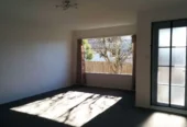 For rent, 3 bedrooms 1 bathroom house, Walk to New World & Top Schools, 1/165 Wellington Street, Howick, Auckland, available 21st Novembe