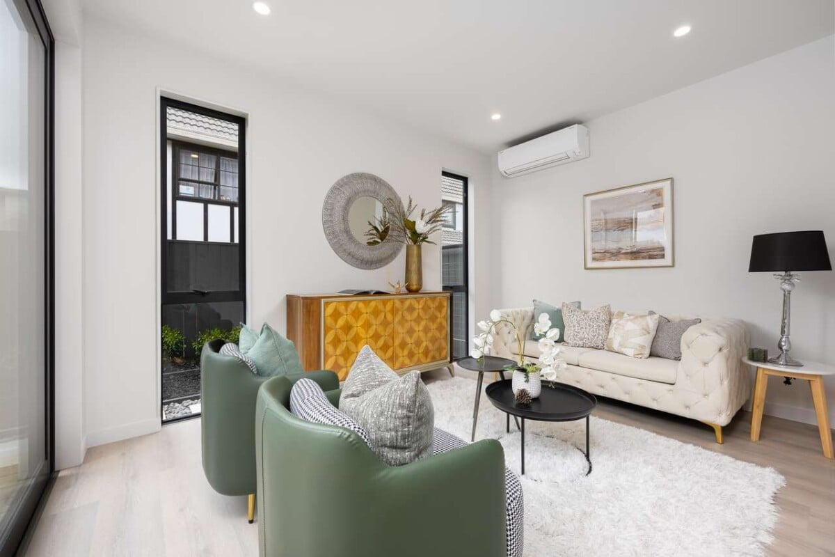 3 bedrooms within Double Grammar School Zone, Overseas Vendor Says SELL, 9/26 Owens Road, Epsom, Auckland