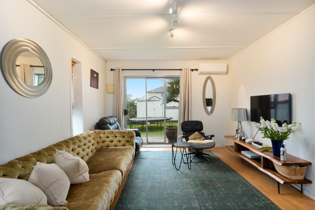 Modern Home + Bonus Sleepout, 239 Metcalfe Road, Ranui, Auckland