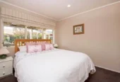 For rent, 4 beds 2 baths house, available 15th November, 14 Aspatria Place, Northpark, Auckland