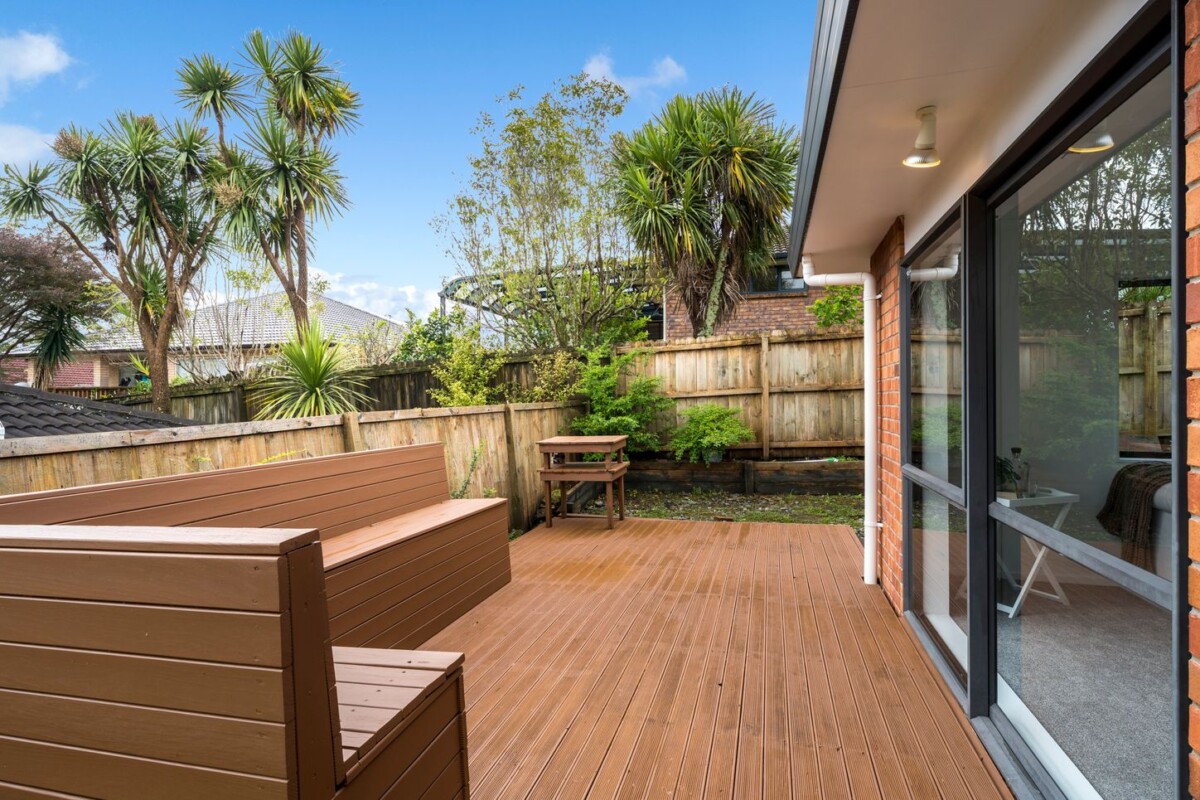 Fresh, Fabulous & Family-Ready in Summerland Zone, 13B Parkcrest Drive, Henderson, Auckland