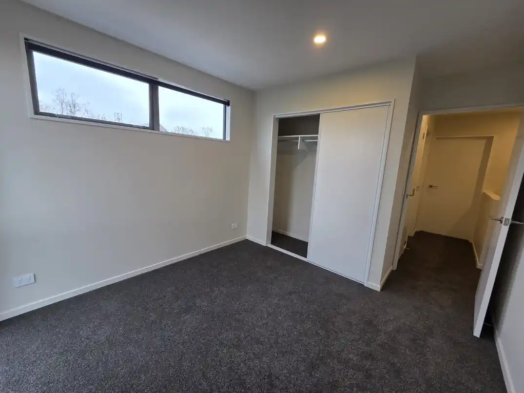 For rent, 2 bedrooms 2 bathrooms townhouse, 4/41 Margaret Road, Papatoetoe, Auckland, Available from: Tuesday, October 14
