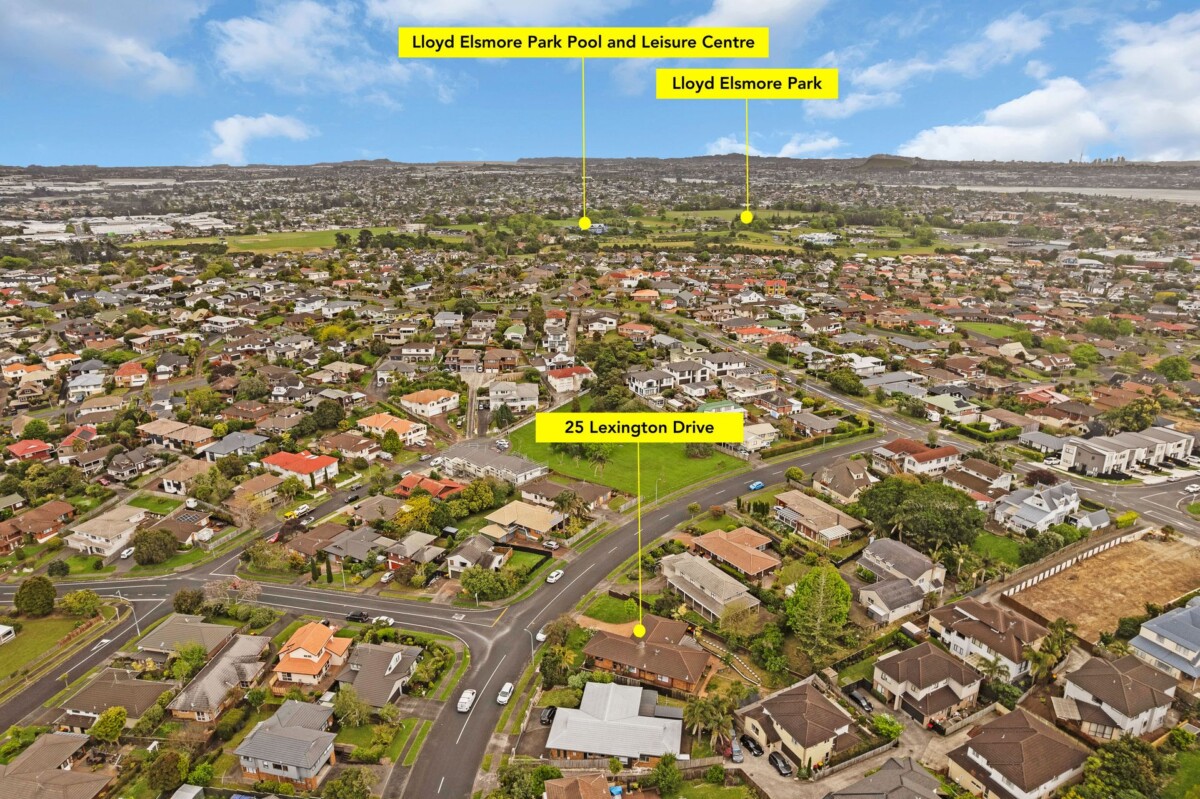 Family circumstances need Must sell, 4 beds house on 837m2 land, zone for Botany Downs School, 25 Lexington Drive, Botany Downs, Auckland