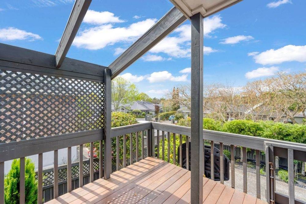 Live or do-up, 5 bedrooms home, Space, Schools & Comfort, 1/60 Richard Farrell Avenue, Remuera, Auckland