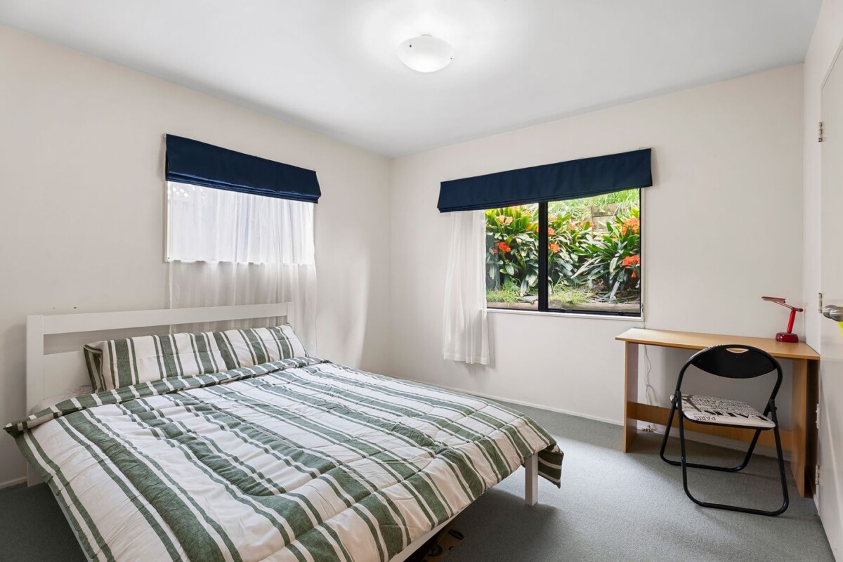 MUST SELL, 3 bedrooms home, offers the perfect balance of tranquility and convenience, 99A Redoubt Road, Goodwood Heights, Auckland