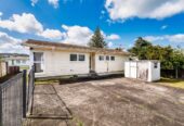 Asking below CV, standalone 3-bedrooms house on a half share of 819m² (flat land), 1/49 President Ave, Papakura, Auckland
