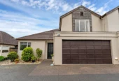 Botany Downs Secondary College zone, Freehold 3 bedrooms home, 18 Fairfield Lane East Tamaki Heights, Auckland
