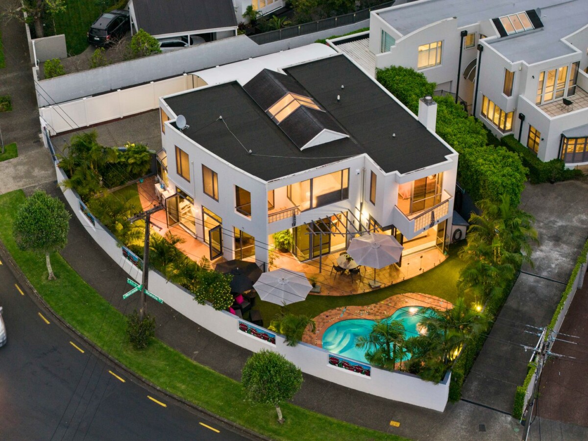 Retiring Owners Selling 4 bedrooms house After 26 Wonderful Years, 1 Allum Street, Kohimarama, Auckland