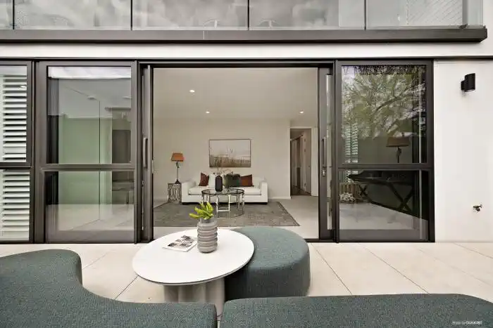 Brandnew 4 bedrooms modern coastal luxury by the Beach, 8B Sayegh Street, St Heliers, Auckland