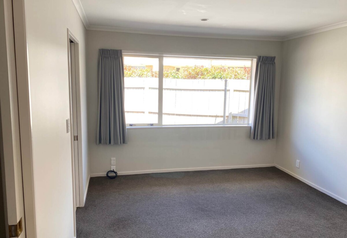 For rent, 3 beds 2 baths house, available 13th November, 2A Fencotie Place, Northpark, Auckland