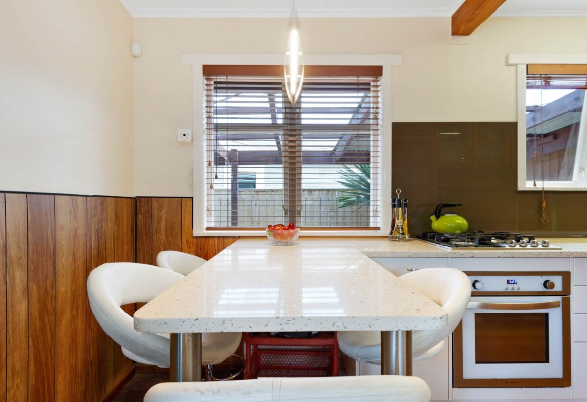 For rent, Two bedroom house with a private backyard, 7 Convoy Lane, Otahuhu, Auckland, available 3rd November
