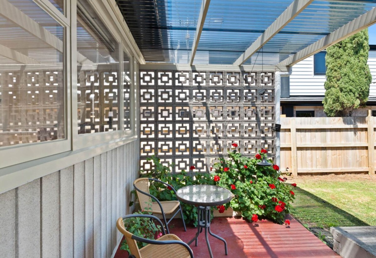 For rent, Two bedroom house with a private backyard, 7 Convoy Lane, Otahuhu, Auckland, available 3rd November
