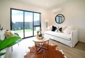 WALK TO LOCAL SCHOOL, minutes to shopping centre, 31 Kiato Lane, Flat Bush, Auckland
