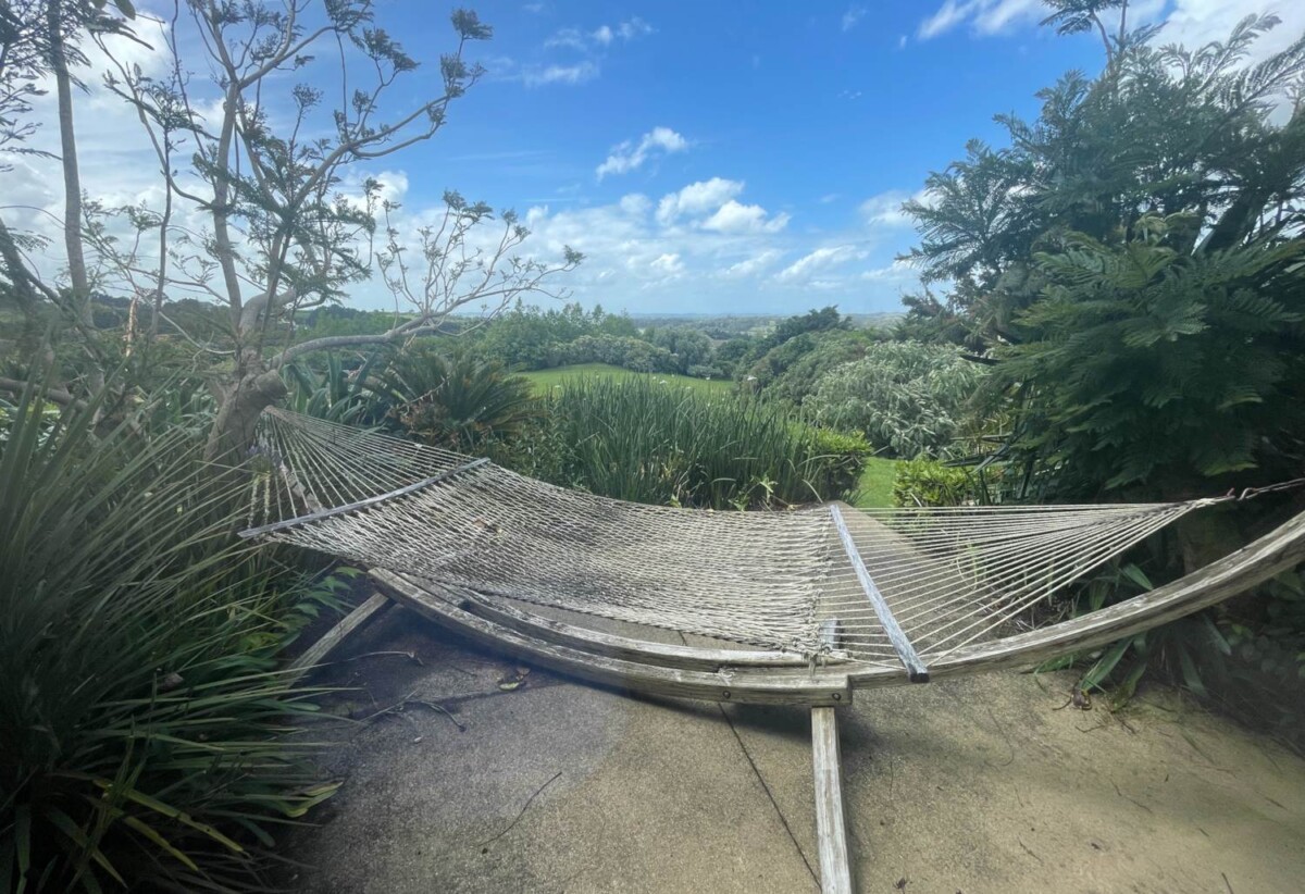 For rent, Fully furnished, $1,600 per week, Luxurious 4 bedrooms 3 bathrooms Modern Country Lifestyle house, 572 Whitford Road, Whitford, Auckland, available now