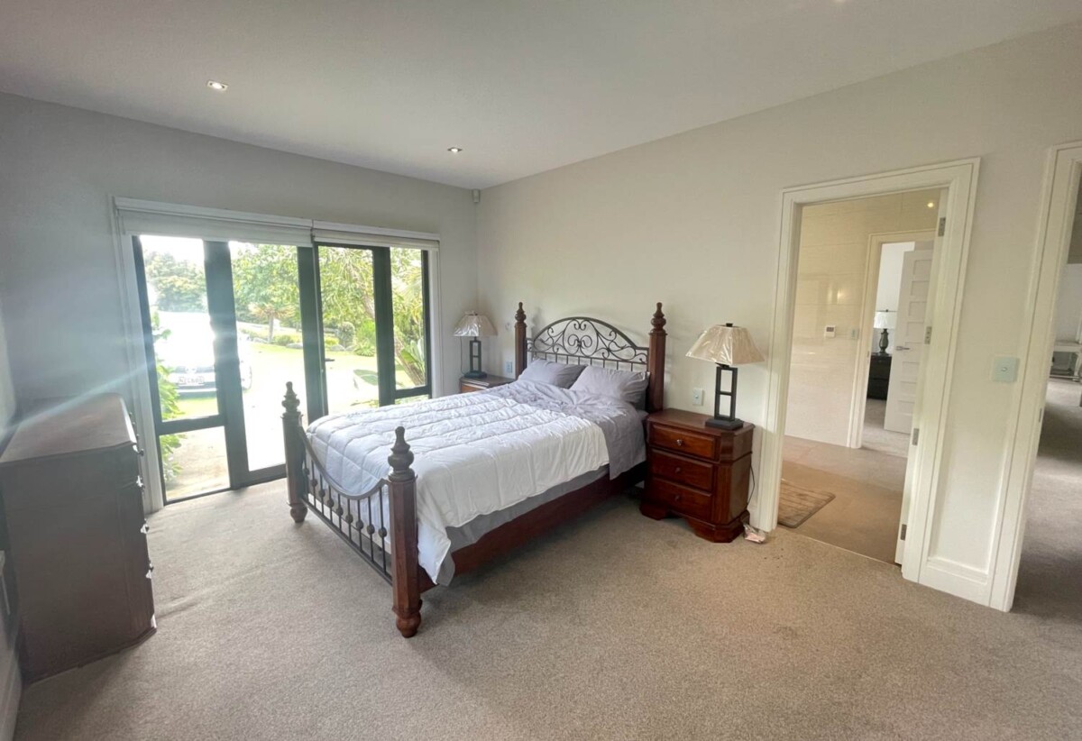 For rent, Fully furnished, $1,600 per week, Luxurious 4 bedrooms 3 bathrooms Modern Country Lifestyle house, 572 Whitford Road, Whitford, Auckland, available now