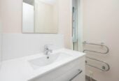 For rent, Fully Furnished, 3 beds 2 baths 1 car park apartment, available 5th December, 101/135 Hobson Street, City Centre, Auckland
