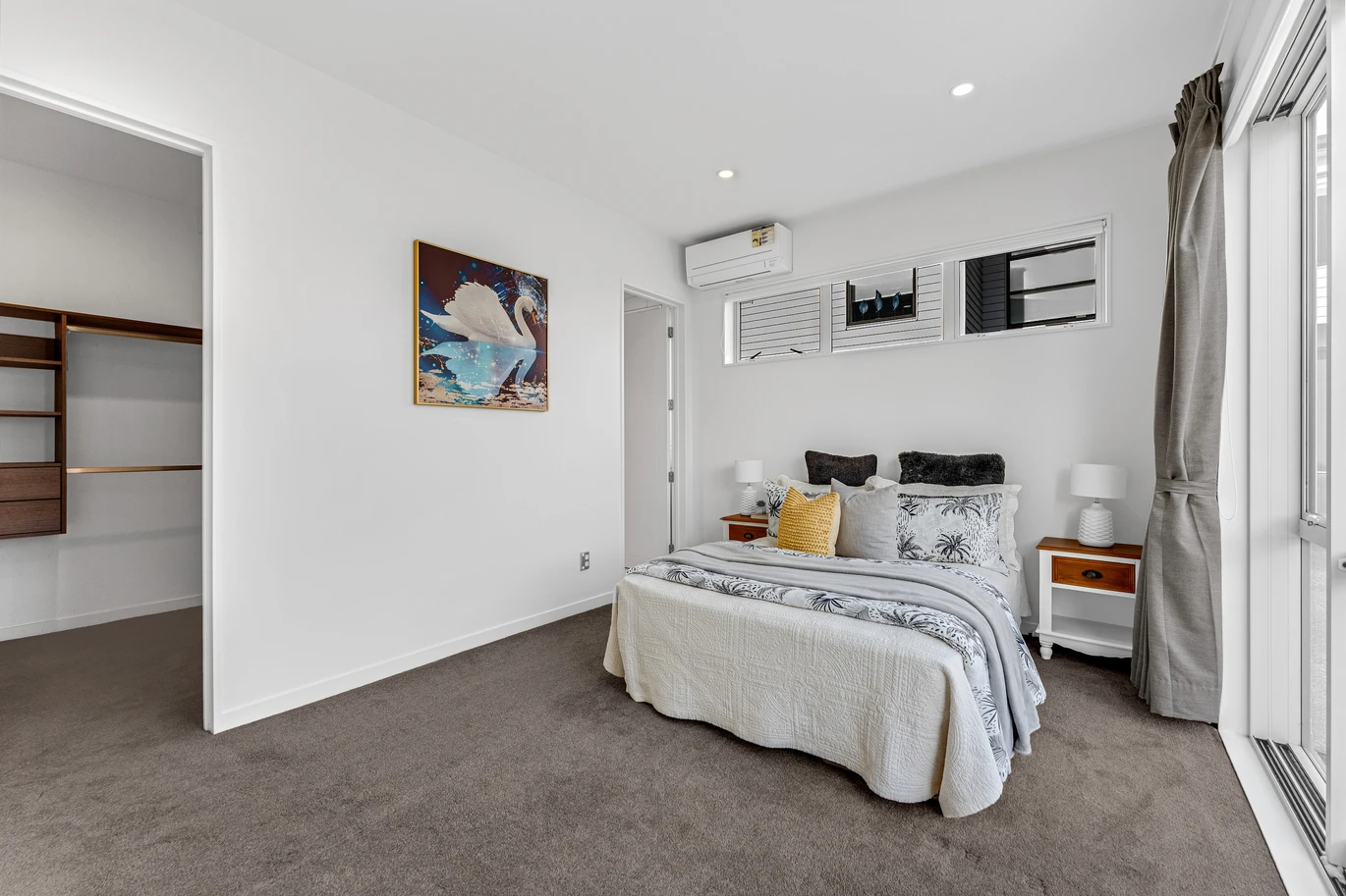 Spacious, Stylish & Secure, 60B Staveley Avenue, Hillsborough, Auckland