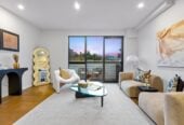 Massive Price Reduction, 3 beds + study 2.5 baths home with garage, zoned for Selwyn College, Baradene College, Remuera Intermediate, Meadowbank School, 4/10 Meadowbank Road, Meadowbank, Auckland
