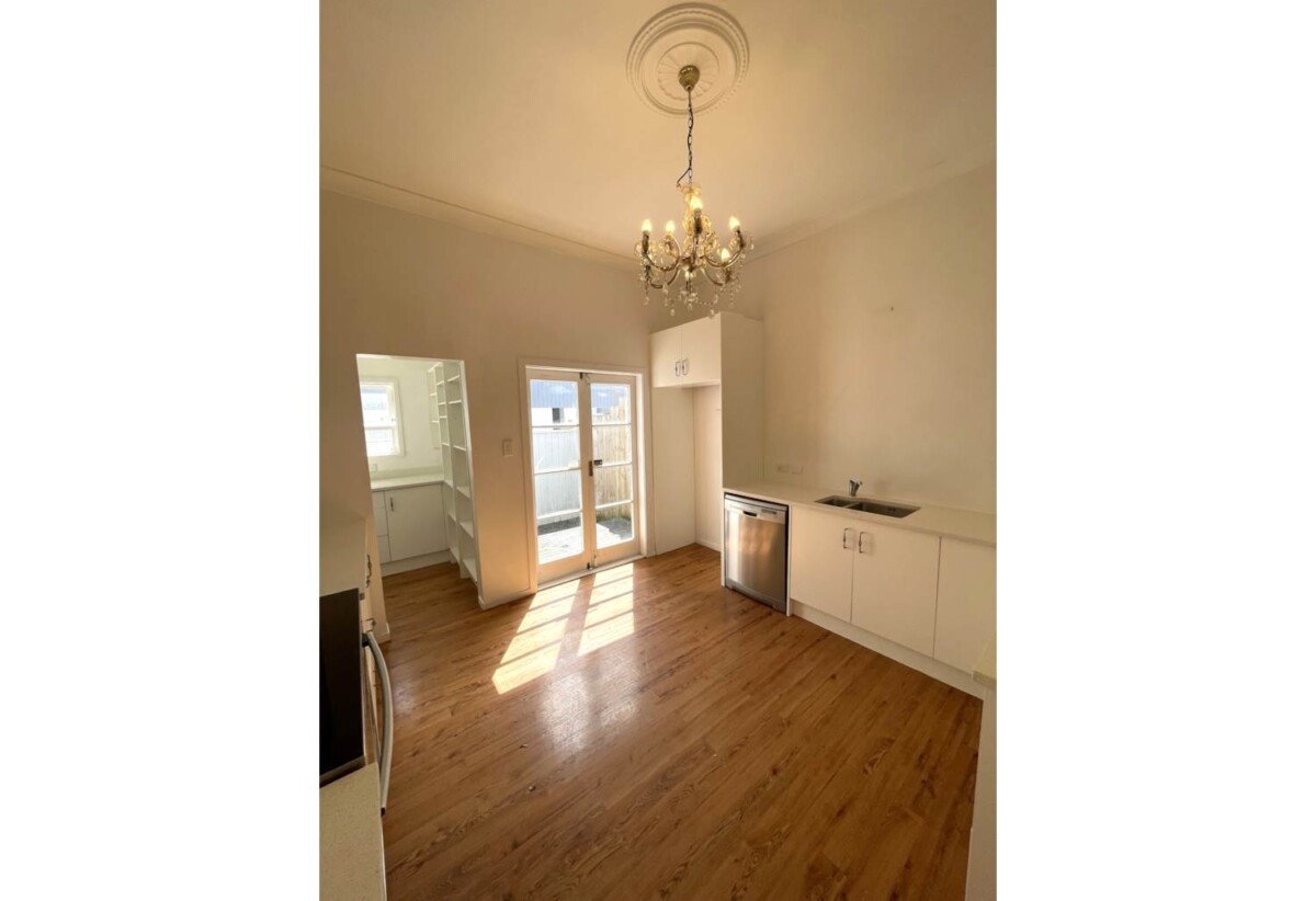 For rent, 2 bedrooms 1 bathroom unit, 57 Beach Road, Papakura, Auckland, available now