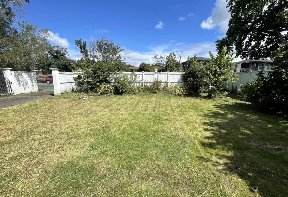 For rent, 2 bedrooms 1 bathroom unit, 57 Beach Road, Papakura, Auckland, available now