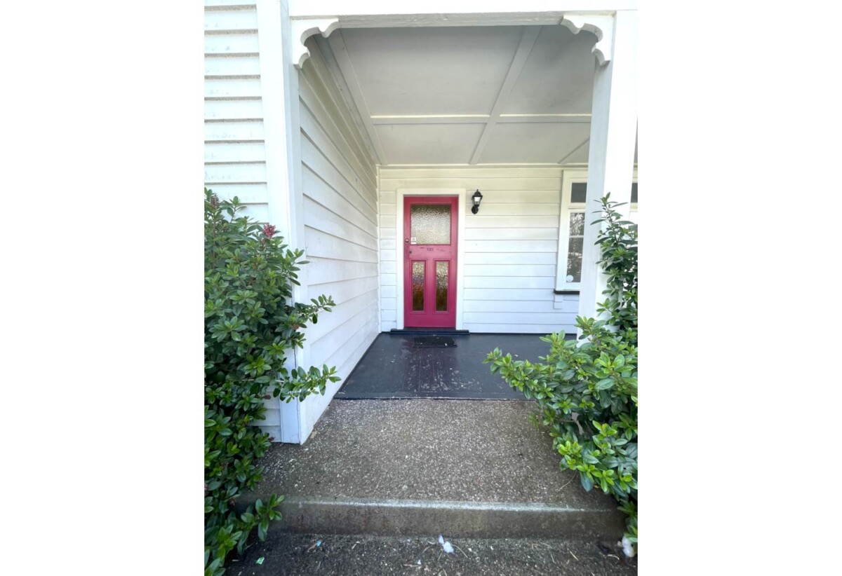 For rent, 2 bedrooms 1 bathroom unit, 57 Beach Road, Papakura, Auckland, available now