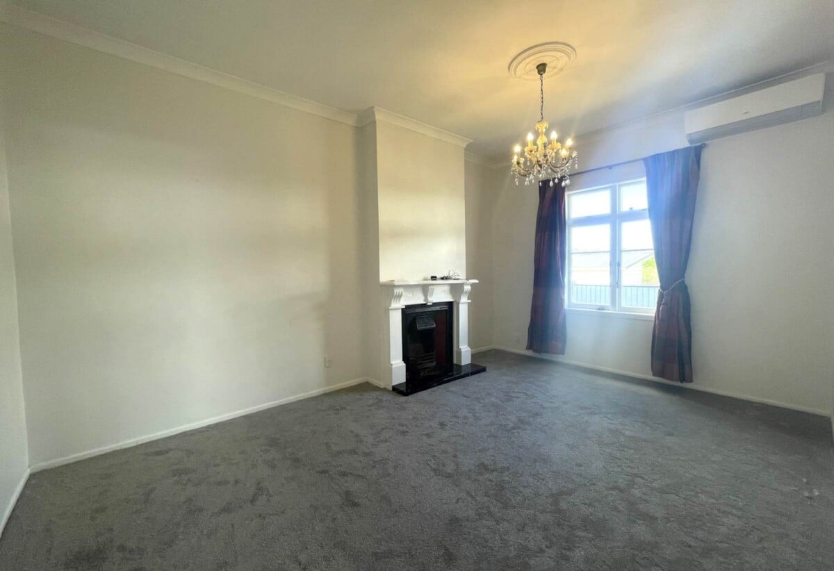 For rent, 2 bedrooms 1 bathroom unit, 57 Beach Road, Papakura, Auckland, available now