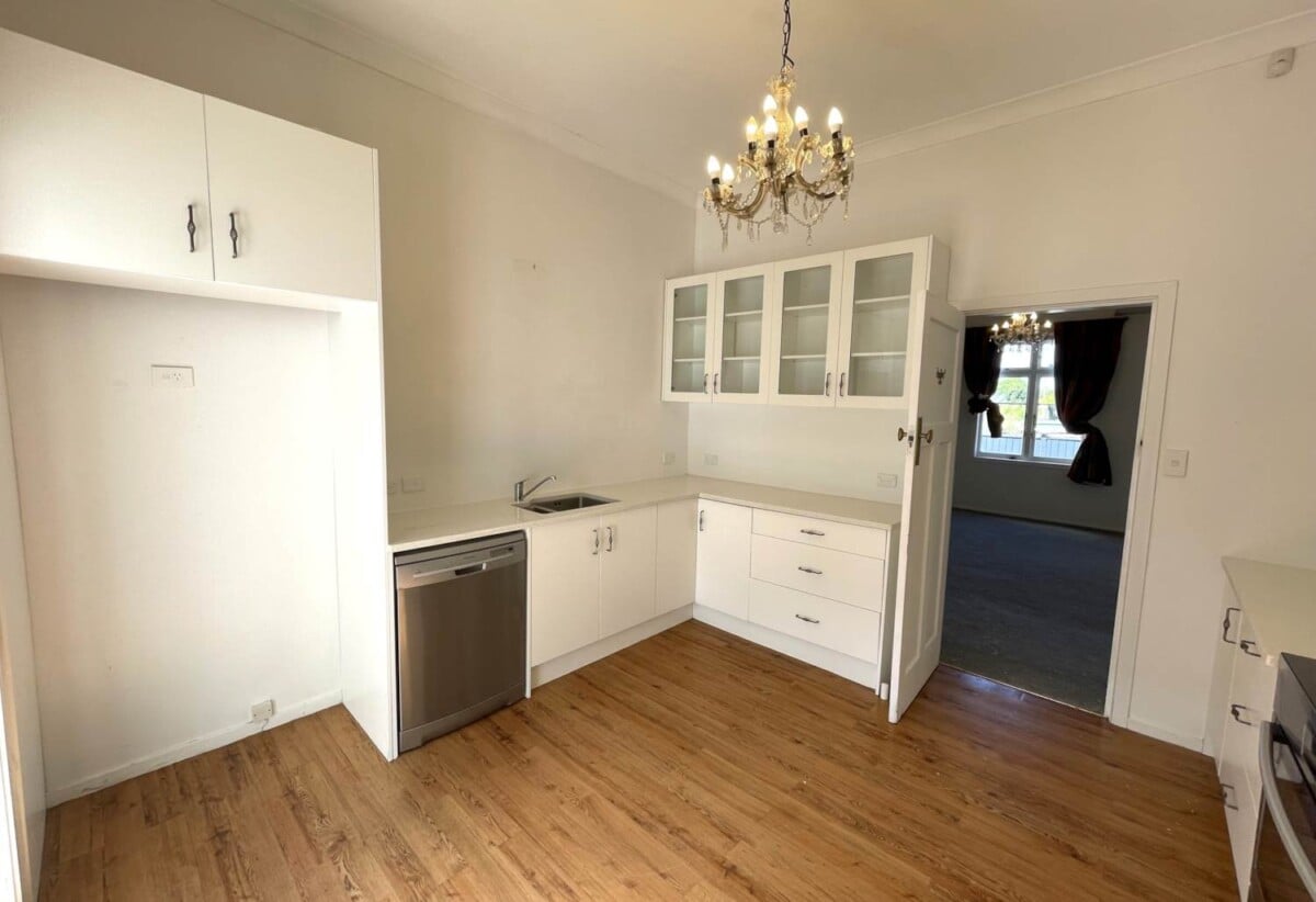 For rent, 2 bedrooms 1 bathroom unit, 57 Beach Road, Papakura, Auckland, available now