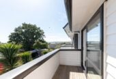 Super Affordable Seaview 3 bedrooms Home, 48B Waddell Avenue, Point England, Auckland