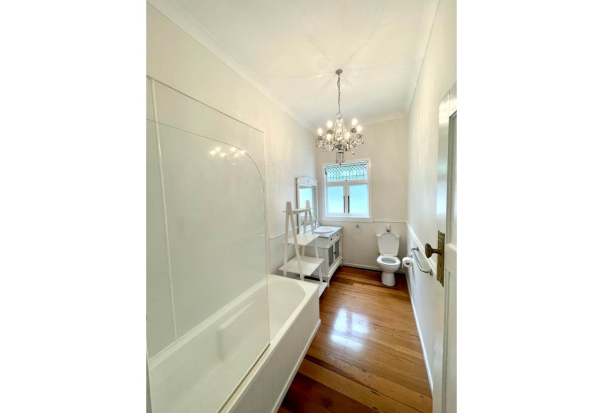 For rent, 2 bedrooms 1 bathroom unit, 57 Beach Road, Papakura, Auckland, available now