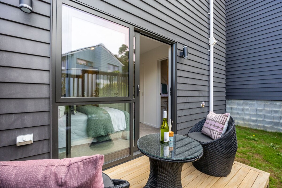 Just minutes from Westgate Shopping Centre and Costco, 3/6 Woodhouse Place, West Harbour, Auckland