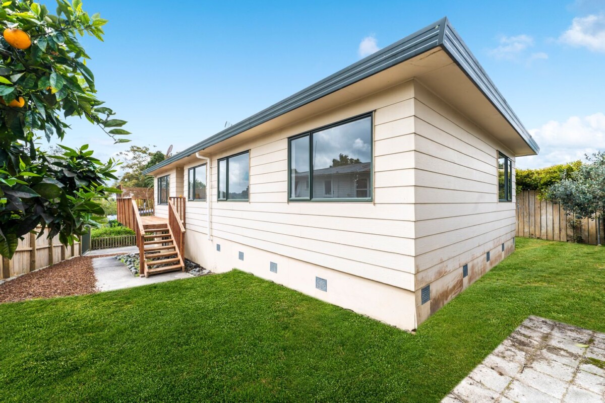 13B Universal Drive, Henderson, Auckland