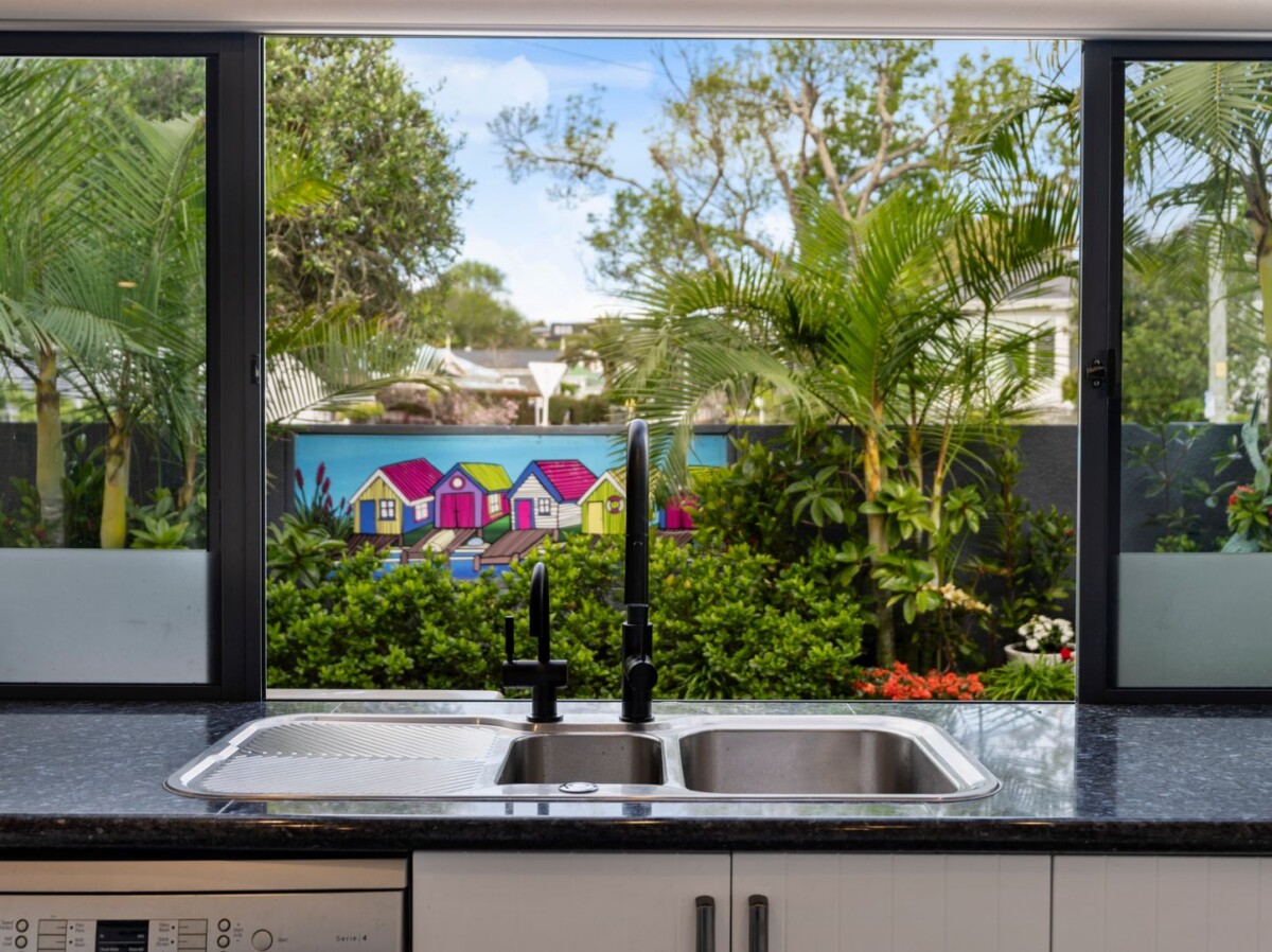 Retiring Owners Selling 4 bedrooms house After 26 Wonderful Years, 1 Allum Street, Kohimarama, Auckland