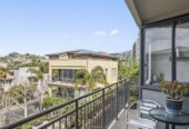 For rent, 3 bedrooms 2 bathrooms 2 car parks, $990 per week, 2F / 5 Furneaux Way, Remuera, Auckland, Available on Tue 21st Oct