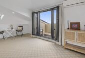 For rent, 3 bedrooms 2 bathrooms 2 car parks, $990 per week, 2F / 5 Furneaux Way, Remuera, Auckland, Available on Tue 21st Oct
